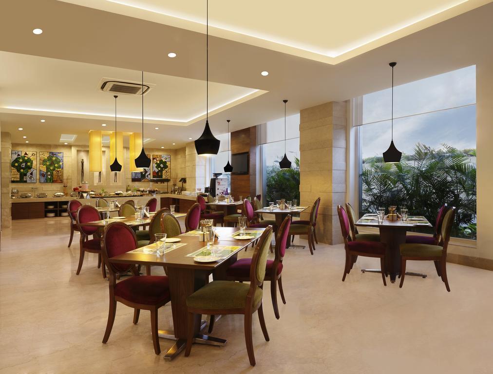Lemon Tree Hotel, Gachibowli, Haïdarabad Extérieur photo