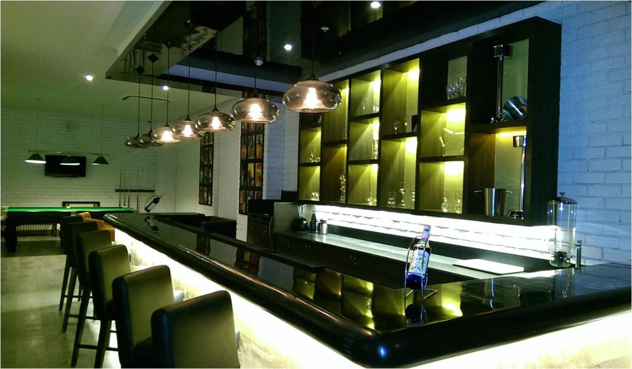 Lemon Tree Hotel, Gachibowli, Haïdarabad Extérieur photo